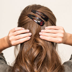 15 Different Types of Hair Clips and Pins (w/ Pictures)