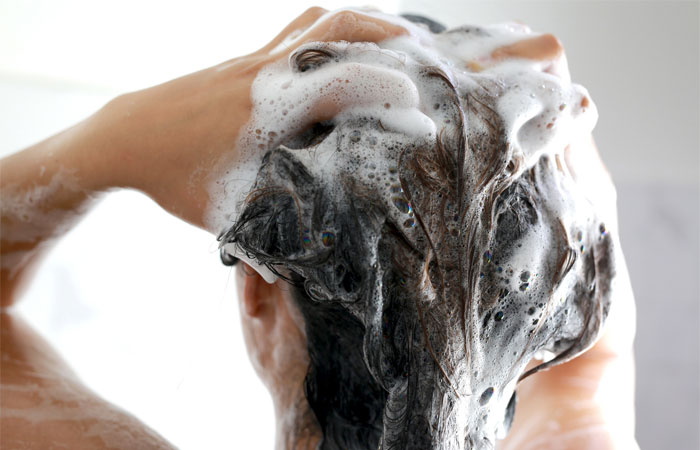 shampooing hair